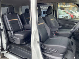 運転席は広く座りやすいです。