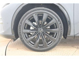 【アルミホイール】純正なので車に似合うデザインになっています。スタッドレスタイヤもご相談下さい。