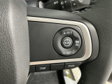 【アダプティブクルーズコントロール】長距離の運転が快適に♪設定した車速を上限に前方の車両との距離をキープ!ハンドルのスイッチで操作できるため、アクセルやブレーキでの疲れを軽減します☆