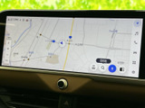 見やすい地図表示で、目的地へのナビゲーションをサポートします。スムーズな移動を助け、初めての場所でも安心です。
