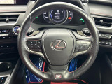 UX 250h Fスポーツ 4WD 本革シート
