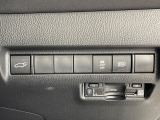 【パワーバックドア】スマートキーや運転席のボタンを押すだけでリアゲートが自動で開閉します!荷物を持っている時や、高い位置にあるバックドアを閉める際に便利な機能です♪