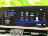 お気に入りの音楽を最高の音質で。多様なソースに対応し、車内を快適な空間に変えます。操作も直感的に行える設計です。