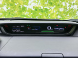 視認性の高いメーターパネル。運転に必要な情報を的確に把握でき、洗練されたデザインも魅力です。