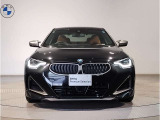 【キドニーグリル】BMWは約90年もの間、ほぼ全ての車両にひと目でBMWだと分かるこの特徴的なフロントグリルが備えられ、デザイン・アイコンとして親しまれてきました。