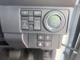 運転席右側のスイッチパネル。左右のパワースライドドアは運転席のスイッチでも開閉操作ができます。