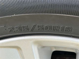 タイヤサイズは【235/50R18】