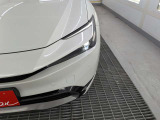 暗闇でも前方をくっきりと照らしてくれるライトです。夜の運転でも安心ですね。