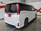 【納車前整備】安心してお乗り頂くために、ご納車前に、認証または指定工場にて法令12ヶ月点検整備を実施します。