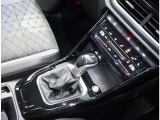 7速DSG搭載電動パーキングブレーキ、ホールド機能搭載