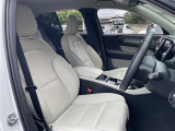 XC40 B4 AWD インスクリプション 4WD 本革シート 修復歴無し