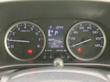 視認性の高いメーターで、運転に必要な情報をしっかり確認できます。直感的な操作で、運転に集中できる環境をご提供します。安心の運転をサポート。