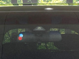 【ホンダセンシング】走行中に前方の車両等を認識し、衝突しそうな時は警報とブレーキで衝突回避と被害軽減をアシスト。より安全にドライブをお楽しみいただけます。