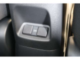 後席でもスマホやタブレットの充電が可能です♪