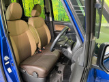 運転席シート廻りは使用感も少なく、良好な状態となっています。丁寧に使われていたことがよくわかりますね。