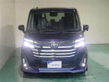 明度の高いLEDヘッドライトで、夜間の運転も安心です。