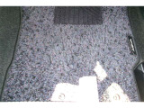 フロアマットが付いています。