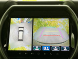 後方確認がしやすいバックモニターを搭載。狭い道や駐車場での取り回しも楽になります。周囲の状況を把握し、安全な運転をサポートします。駐車時の安心感を高めます。