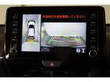 車両を上から見たような映像表示するパノラミックビューモニター付き!