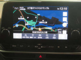 日産純正メーカーナビ付きです!お出かけの際に必須のカーナビ機能はもちろん、TVなどの様々な機能を使用可能です♪