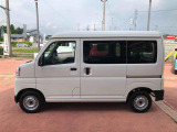 納車前にはプロのメカニックが点検、整備を行いますので安心してお乗り頂けます。