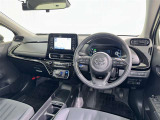 運転席まわりです。 各操作スイッチは使いやすい位置に配置されてます。