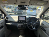 視界の良さなど、いつでも安心して運転できるようにドライバーをサポートします。