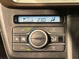 車内空調は&rdquo;AUTOエアコン&rdquo;にお任せ。運転に集中出来ますよ!