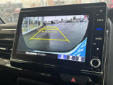 駐車時の安全性を高めるバックモニター。狭い場所でもスムーズな駐車をサポートし、初心者の方でも安心です。後方確認が容易に。
