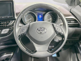 【ステアリングスイッチ】運転中、前方から目線をそらすことなく、オーディオ等の操作が可能な便利機能!安心&快適なドライブを演出してくれます♪