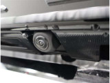 バックカメラが付いているので後方確認が非常にしやすいです。今や運転初心者も熟練者も必須装備!ついていて損はないですね♪