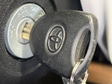 【キーレス】少し離れた場所からでもボタン一つでドアの開錠・施錠ができるのでとっても便利!ドアの鍵穴周りに傷をつけることもありません♪