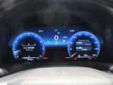 見やすいメーターパネルで安全運転のお役に立ちます!!