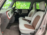ドライバーの視界を妨げない、広々とした空間設計です。運転に集中できる、快適な環境をご提供します。