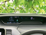 視認性の高いメーター類で、運転に必要な情報を分かりやすく表示。運転状況を常に把握でき、安全運転をサポートします。洗練されたデザインも魅力です。