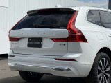 ◆バック/万が一を考え、安全性を重視する方に選ばれているVOLVO車。ドアを開閉するとその重み・厚みに驚くはず