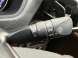 操作しやすいウインカーレバーで、安全な車線変更をサポート。直感的な操作感で、運転に集中できます。