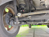 お車を安心してお乗りいただく為には、足回りの定期点検が欠かせません。サービスサポート(有償保証)では無料点検もご提供しており、安心のカーライフをお過ごしいただけるサポート体制が整っています。