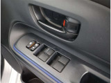 片側電動スライドドアのスイッチ付です。車内からもスイッチひとつで楽にドアの開閉が可能です。電動なので開閉時に力を使う必要がなく、半ドアになることもありません!