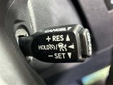 【レーダークルーズコントロール】アクセルを踏まなくても、設定した速度で走行できます!先行車との車間距離を適切に維持する追従走行の機能も有しています。機能には限界があるためご注意ください。