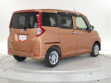 衝突被害軽減ブレーキなどを搭載した「サポカー」です。安全機能の詳細は販売店スタッフまでおたずねください。