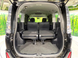 普段のお買い物や通勤、送迎等に十分な荷室スペースを確保しております。セカンドシートを倒すと、大きな荷物の積載も可能です♪