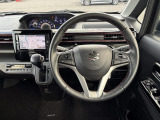 【純正革巻きステアリング】上質な革を使用することで、手にしっかり馴染みとても運転しやすいハンドルです♪