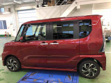 納車前にはプロのメカニックが点検、整備を行いますので安心してお乗り頂けます。