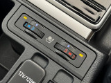 【シートヒーター&ベンチレーション】夏場は涼しい風でお尻や背中の熱やムレを防ぎ、冬はエアコンよりも早く温まってポカポカに!季節を問わず快適に過ごせます。