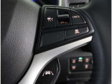 運転中でも手元で操作できます。
