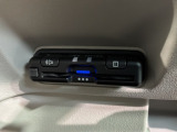 いまや快適なカーライフに欠かせないETCが付いています。