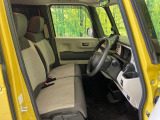 運転席シート廻りは使用感も少なく、良好な状態となっています。丁寧に使われていたことがよくわかりますね。
