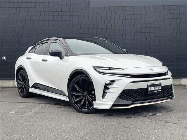 クラウンスポーツ 2.5 Z E-Four 4WD 本革シート サンルーフ