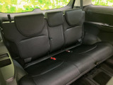 機能的なデザインが施された室内です。運転に必要な情報が視認しやすく、操作性にも優れています。快適な運転環境です。